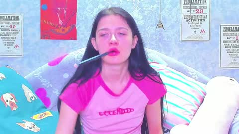 Snapshot of vanessa_florence chatting on January 30, 12:50 am RUSSIAN BARBIE BABE online show from January 30, 12:50 am