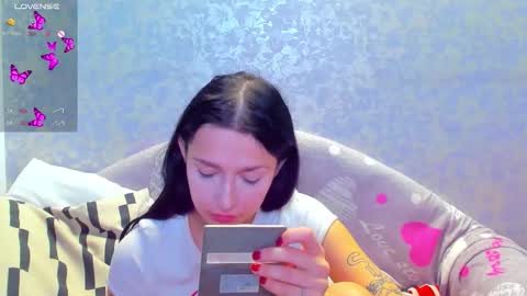 Snapshot of vanessa_florence chatting on October 26, 1:22 am RUSSIAN BARBIE BABE online show from October 26, 1:22 am