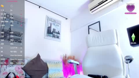 Snapshot of vanessa_gonzaless chatting on December 18, 12:51 pm Vanessa online show from December 18, 12:51 pm