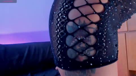 Snapshot of vanessa_gonzaless chatting on November 13, 6:51 pm Vanessa online show from November 13, 6:51 pm