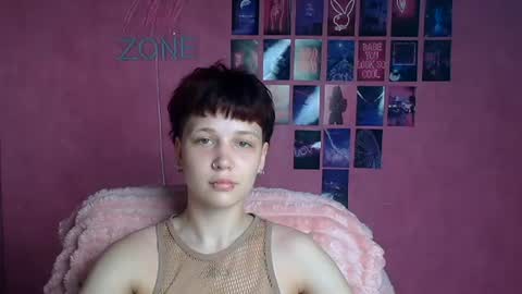 Snapshot of vanessa_lissme chatting on June 22, 11:07 am Vanessa online show from June 22, 11:07 am