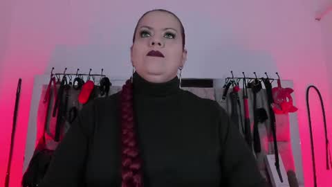 Snapshot of vanessa_moka chatting on July 9, 12:20 pm Vanessa online show from July 9, 12:20 pm