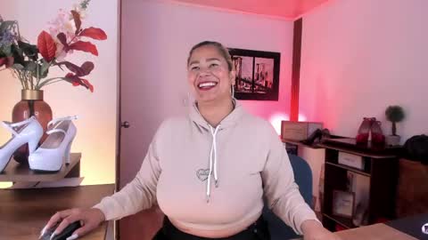 Snapshot of vanessa_sterling chatting on May 29, 6:50 pm vanessa_sterling online show from May 29, 6:50 pm