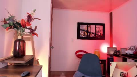 Snapshot of vanessa_sterling chatting on June 18, 5:28 pm vanessa_sterling online show from June 18, 5:28 pm