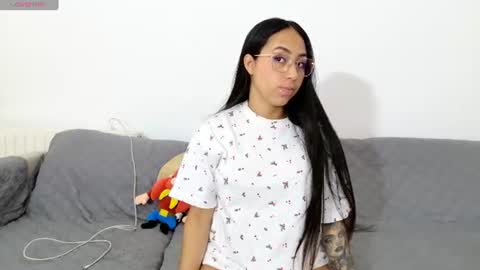 vanessaadol online show from June 11, 10:02 am
