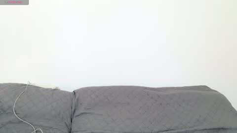 vanessaadol online show from June 24, 9:08 am