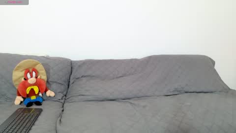 vanessaadol online show from July 30, 1:10 pm