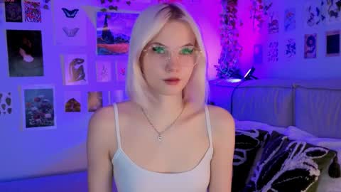 Vanessa online show from May 2, 2:44 pm