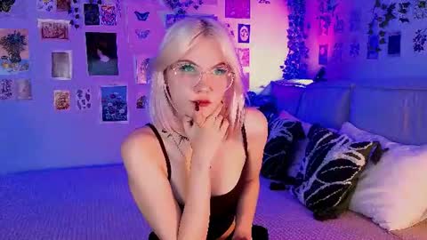 Vanessa online show from June 17, 2:51 pm