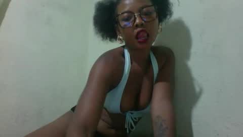 vanessah64 online show from April 22, 12:18 pm