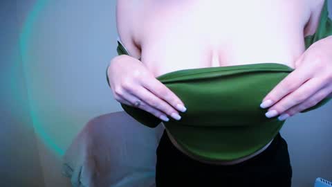 Vanessa online show from December 15, 5:34 am