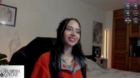 Snapshot of vanessart_ chatting on October 30, 10:32 pm Vanessa online show from October 30, 10:32 pm