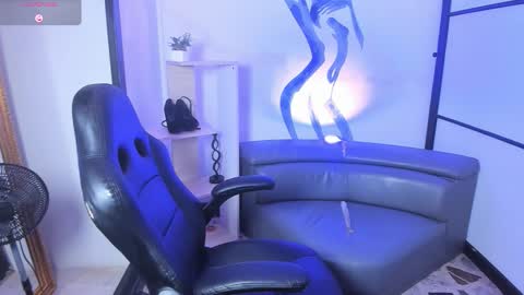 Snapshot of vanessascott_ chatting on December 4, 6:23 am vanessascott_ online show from December 4, 6:23 am