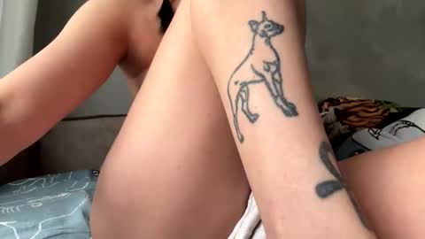 Snapshot of vanessatenderness chatting on April 1, 9:10 am vanessatenderness online show from April 1, 9:10 am