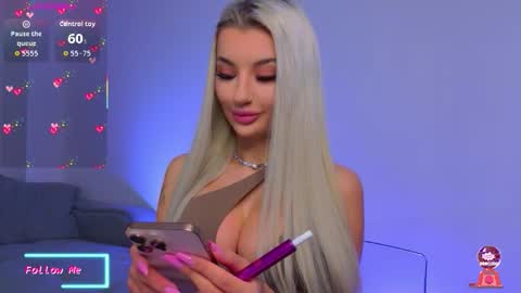 Snapshot of vanessavanne chatting on February 6, 4:21 pm Vanessa online show from February 6, 4:21 pm