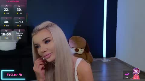 Vanessa online show from August 5, 2:09 pm