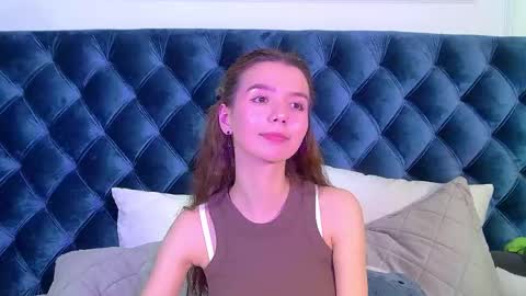 VanessaVienne online show from April 18, 8:09 pm
