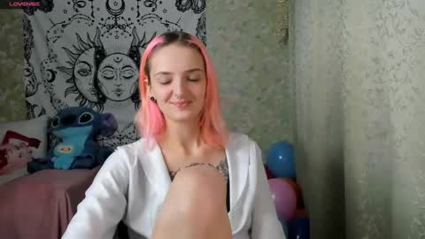 Snapshot of vanilla_arya chatting on December 19, 9:51 am Adelina online show from December 19, 9:51 am