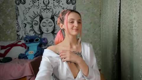 Snapshot of vanilla_arya chatting on January 16, 3:56 pm Adelina online show from January 16, 3:56 pm