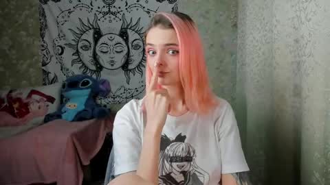 Snapshot of vanilla_arya chatting on February 6, 11:10 am Adelina online show from February 6, 11:10 am
