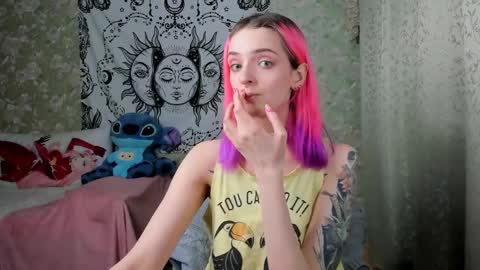 Snapshot of vanilla_arya chatting on February 28, 7:25 pm Adelina online show from February 28, 7:25 pm