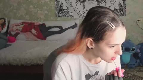 Snapshot of vanilla_arya chatting on October 8, 8:34 am Adelina online show from October 8, 8:34 am
