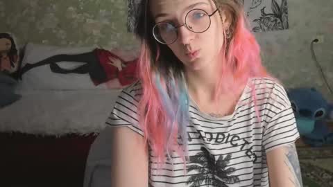 Snapshot of vanilla_arya chatting on November 24, 12:49 pm Adelina online show from November 24, 12:49 pm