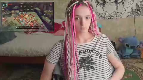 Snapshot of vanilla_arya chatting on June 22, 10:45 am Adelina online show from June 22, 10:45 am