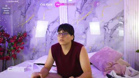 vanilla_hot_ online show from September 21, 7:15 pm