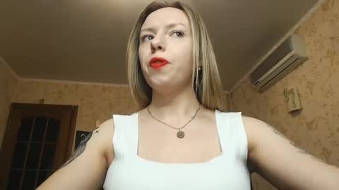 Snapshot of vanillamuffin chatting on January 23, 1:45 pm VanillaMuffin online show from January 23, 1:45 pm