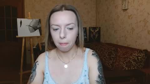 Snapshot of vanillamuffin chatting on September 21, 5:53 am VanillaMuffin online show from September 21, 5:53 am