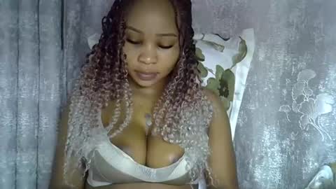 vanillavenus online show from May 4, 1:51 pm