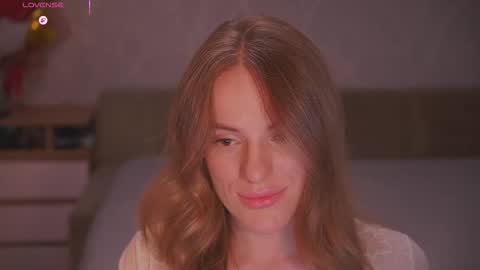 Snapshot of vanille_mystery chatting on December 14, 7:40 pm Sophie online show from December 14, 7:40 pm