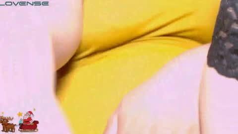 Snapshot of vanne_amet chatting on December 22, 2:06 am free follow me online show from December 22, 2:06 am