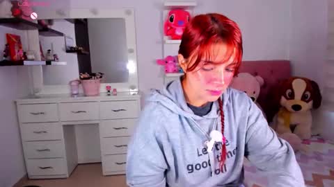 Snapshot of vannessa_shy chatting on May 8, 6:13 pm Vanesa online show from May 8, 6:13 pm