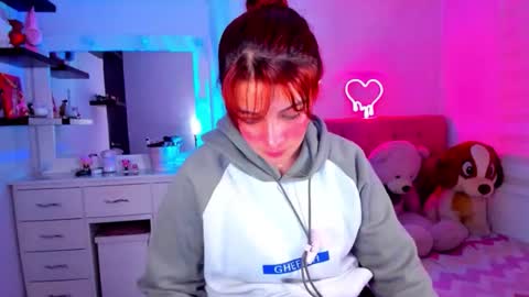 Snapshot of vannessa_shy chatting on May 16, 11:46 pm Vanesa online show from May 16, 11:46 pm