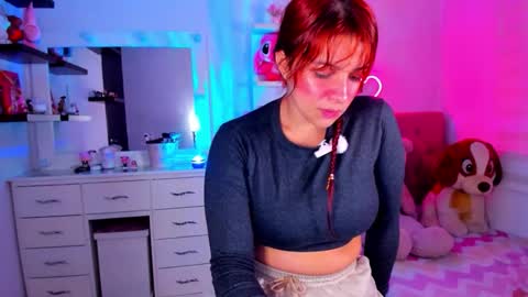 Snapshot of vannessa_shy chatting on May 19, 11:44 pm Vanesa online show from May 19, 11:44 pm