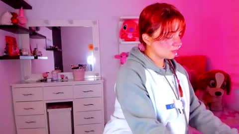 Snapshot of vannessa_shy chatting on June 3, 8:03 pm Vanesa online show from June 3, 8:03 pm