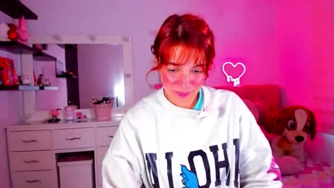 Snapshot of vannessa_shy chatting on June 10, 8:19 pm Vanesa online show from June 10, 8:19 pm