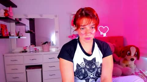Snapshot of vannessa_shy chatting on June 11, 4:16 pm Vanesa online show from June 11, 4:16 pm