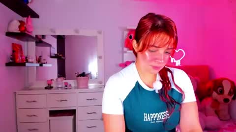 Snapshot of vannessa_shy chatting on June 19, 10:57 pm Vanesa online show from June 19, 10:57 pm