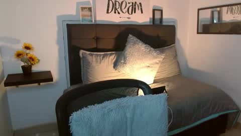 vane online show from September 11, 8:09 pm