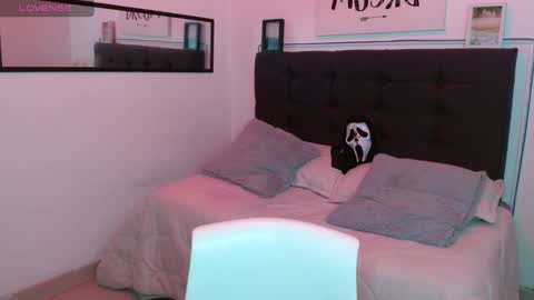 vane online show from October 31, 7:26 pm