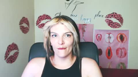 Vanessa online show from June 26, 6:40 am