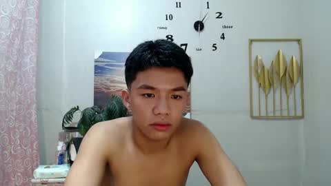 Snapshot of vanxxx2005 chatting on December 19, 6:56 pm vanxxx2005 online show from December 19, 6:56 pm