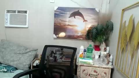 Snapshot of vanxxx2005 chatting on February 28, 7:15 am vanxxx2005 online show from February 28, 7:15 am