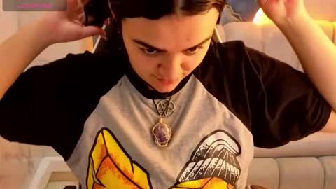 Live 800am 200pm COLOMBIAN HOUR online show from November 25, 1:33 pm