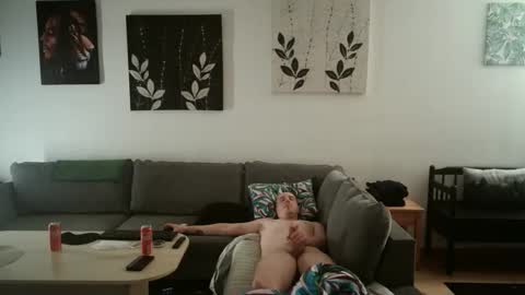 Snapshot of varmland1988 chatting on February 2, 10:41 pm varmland1988 online show from February 2, 10:41 pm