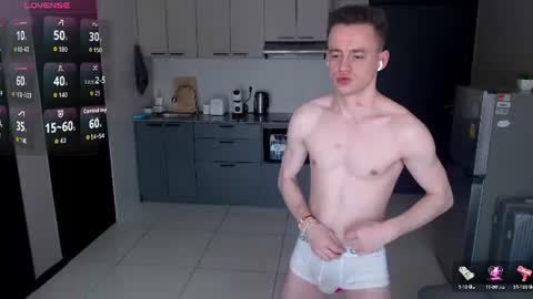 Snapshot of vaso69_ chatting on July 11, 4:59 am Vaso69 online show from July 11, 4:59 am
