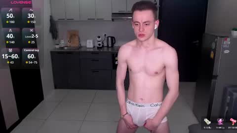 Snapshot of vaso69_ chatting on July 15, 1:55 am Vaso69 online show from July 15, 1:55 am